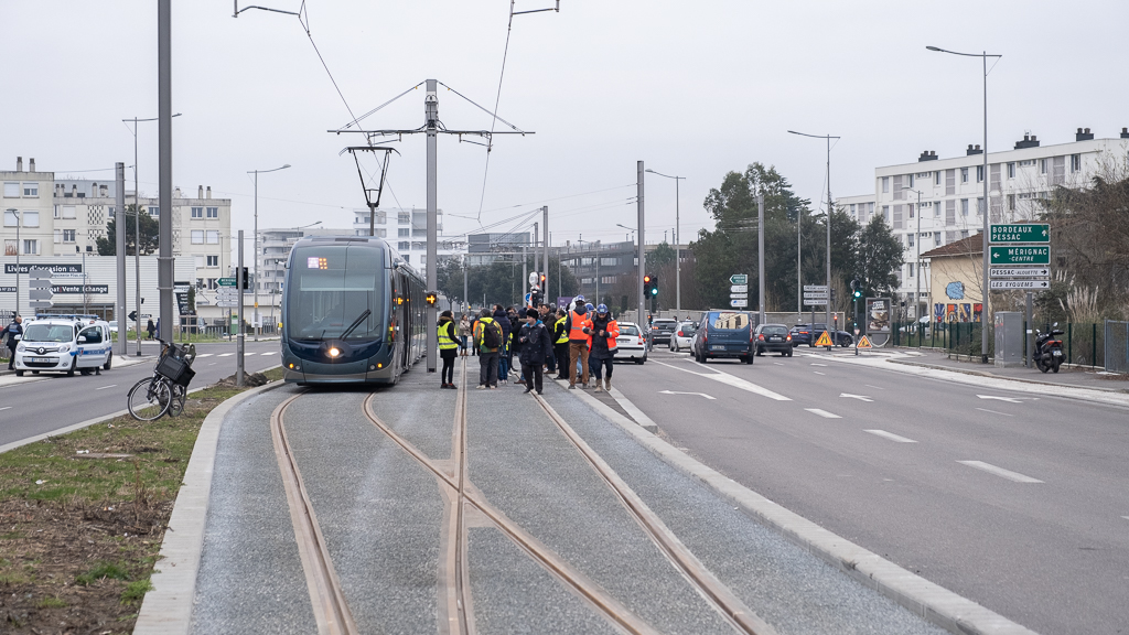 Tramway : les essais démarrent à Mérignac sur l’extension de la ligne A vers l’aéroport