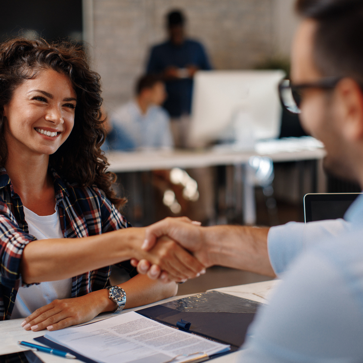 Place au recrutement inversé