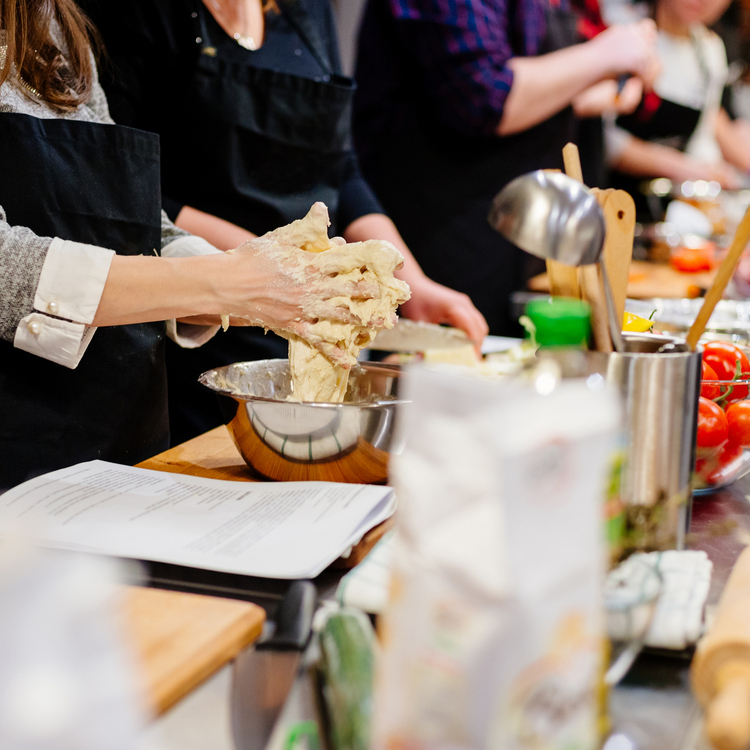 Atelier cuisine pour le carnaval du Burck  