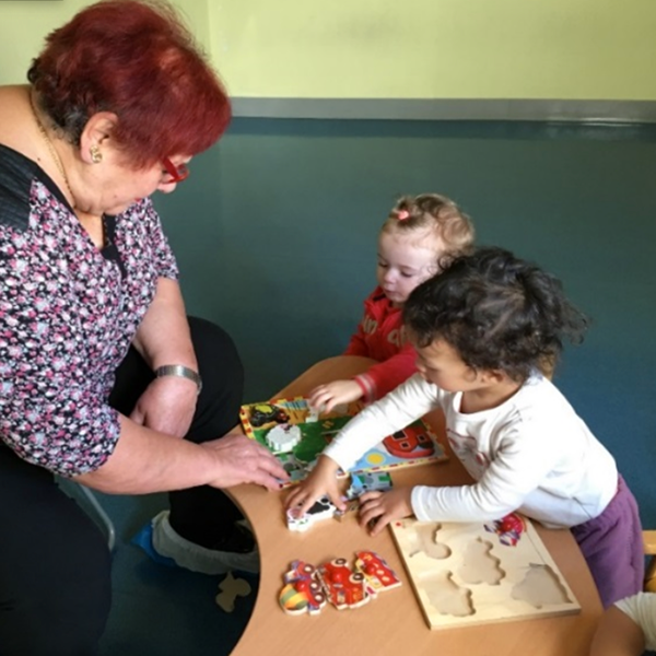 Les jeunes enfants de Capeyron à la rencontre des seniors des Fauvettes